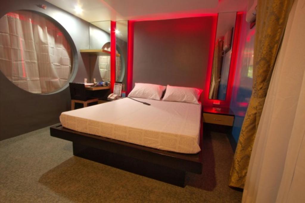 Icon Hotell Manila Exteriör bild