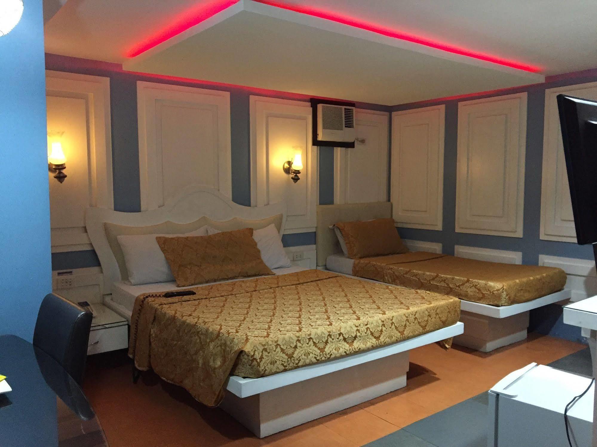 Icon Hotell Manila Exteriör bild