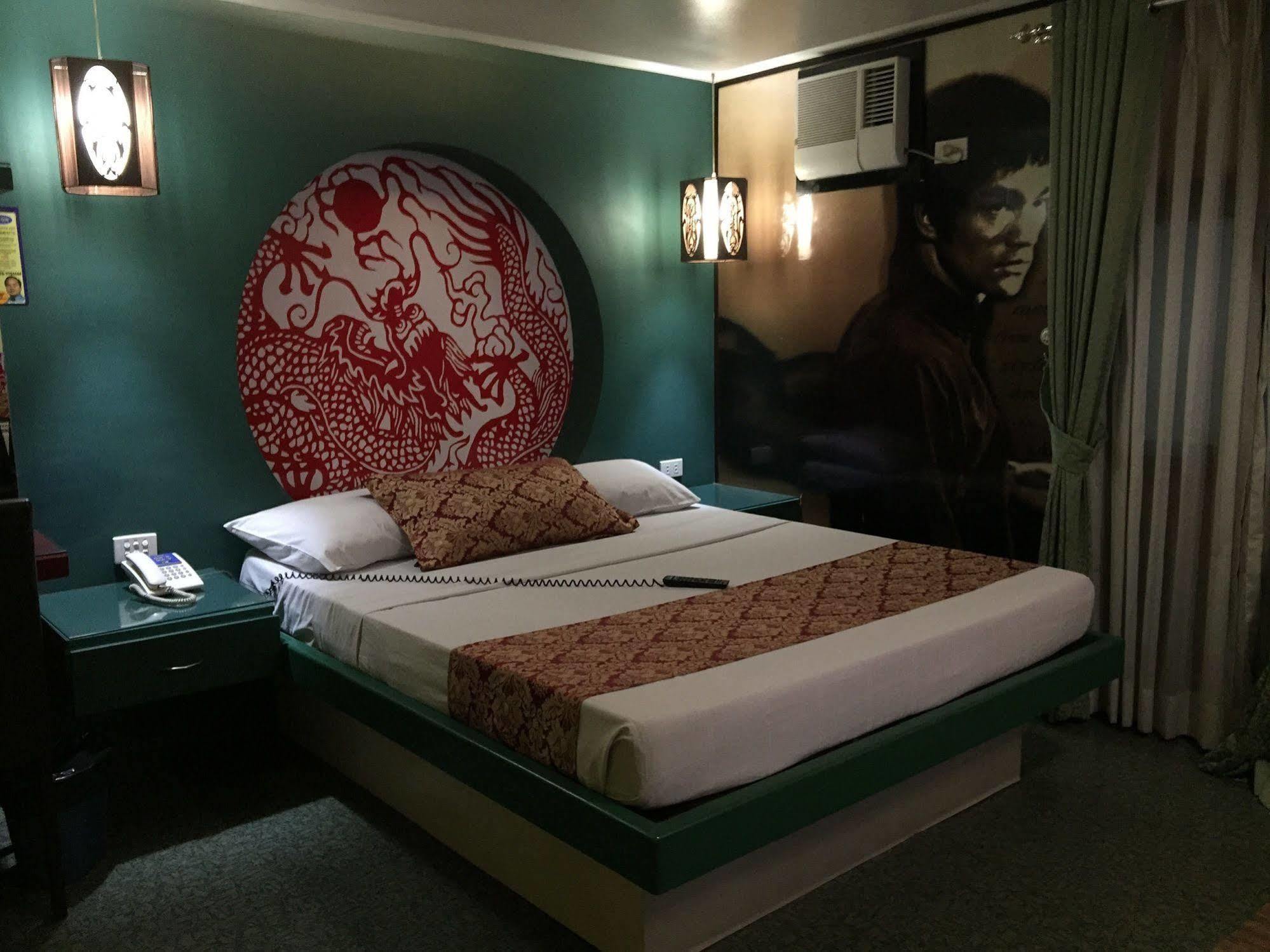 Icon Hotell Manila Exteriör bild